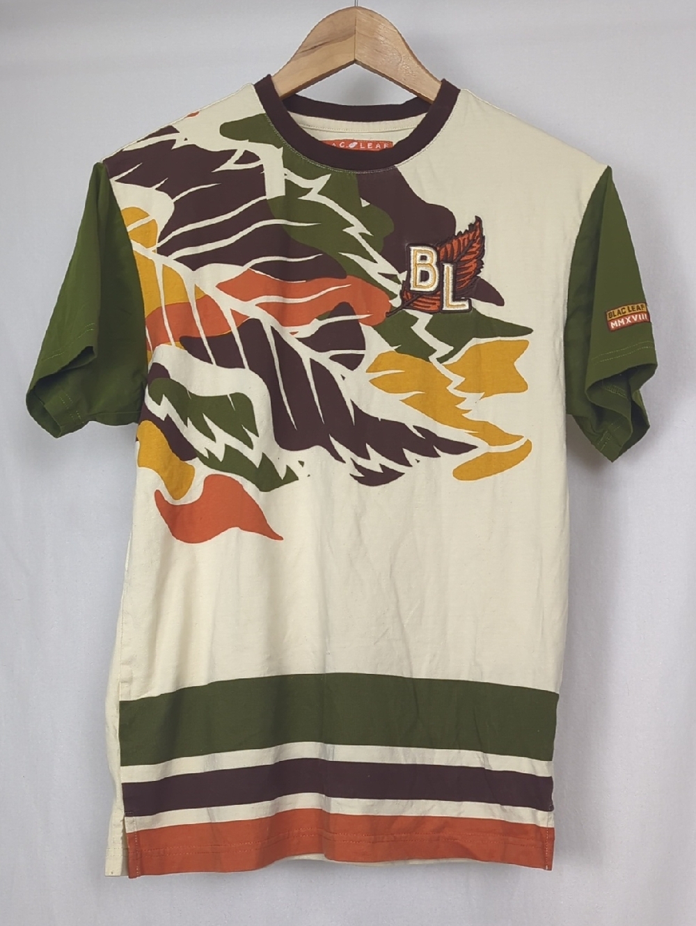 BLAC LEAF Embroidered Multi-Color Tropical Graphic Men’s Tee